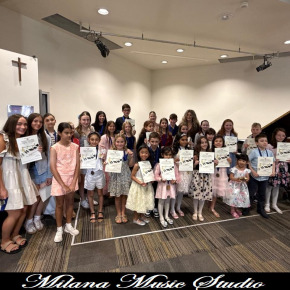 Milana Music - Performance